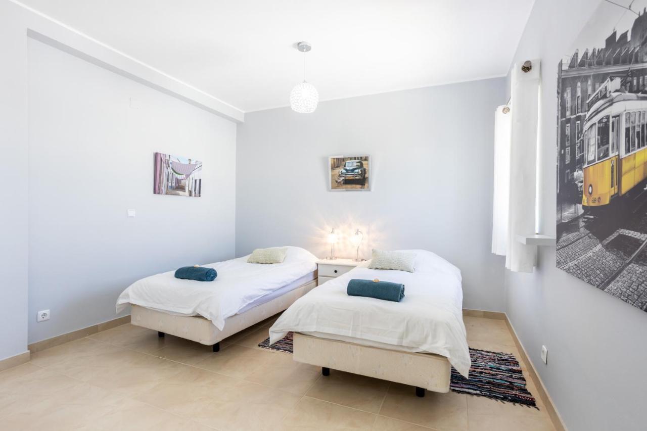 Newly Renovated 2 Bedroom Townhouse - Close To Salema Beach 외부 사진