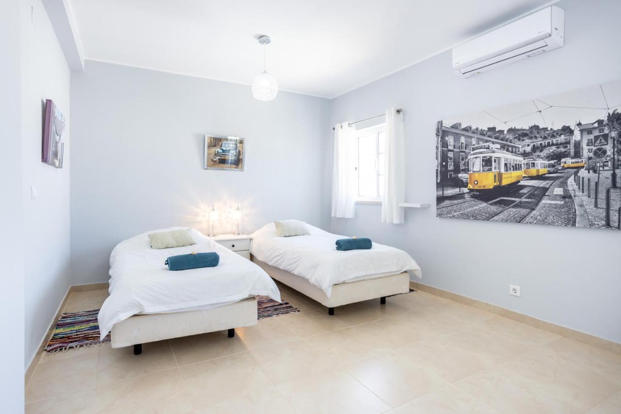 Newly Renovated 2 Bedroom Townhouse - Close To Salema Beach 외부 사진