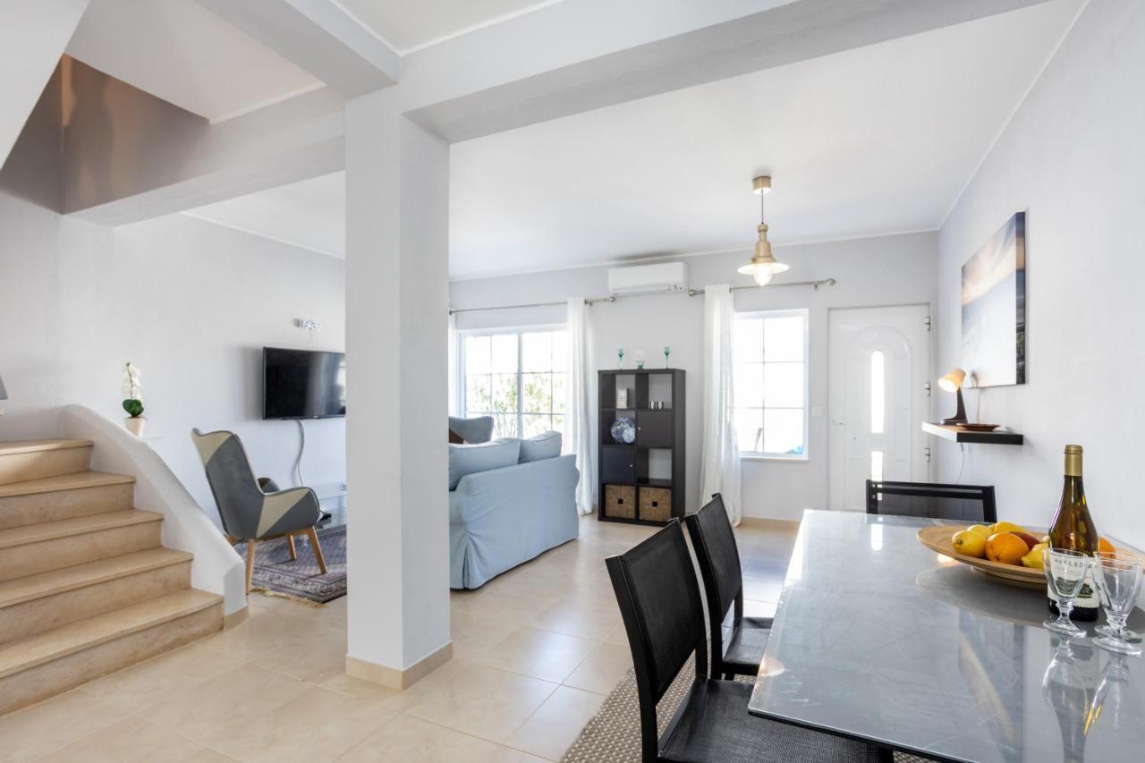 Newly Renovated 2 Bedroom Townhouse - Close To Salema Beach 외부 사진
