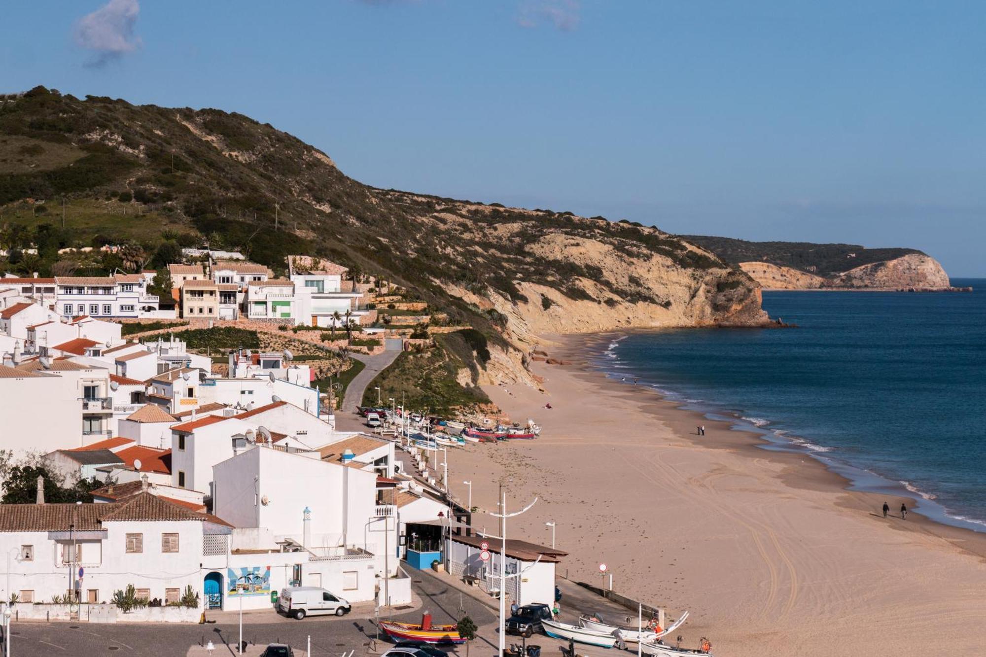 Newly Renovated 2 Bedroom Townhouse - Close To Salema Beach 외부 사진
